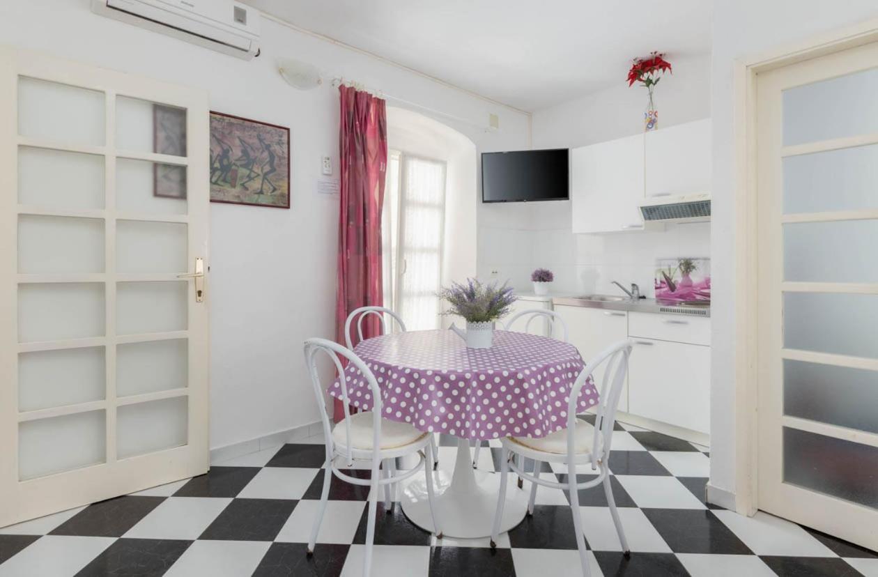 פודגורה Apartmani Marija מראה חיצוני תמונה
