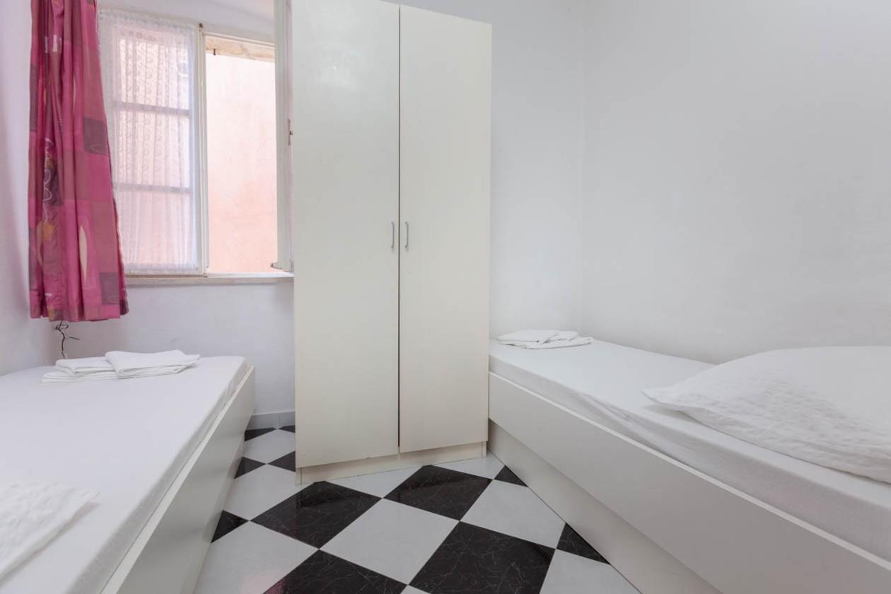 פודגורה Apartmani Marija מראה חיצוני תמונה
