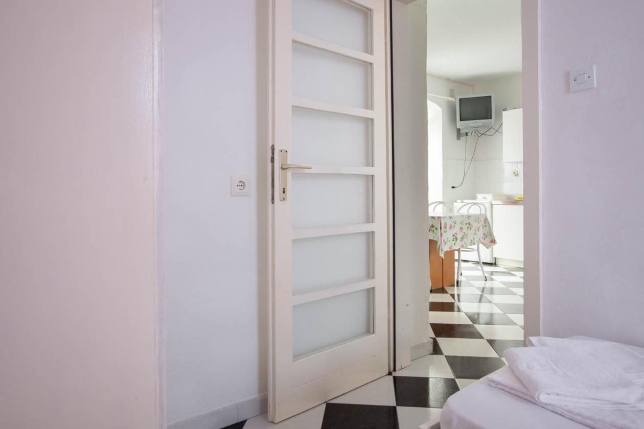 פודגורה Apartmani Marija מראה חיצוני תמונה