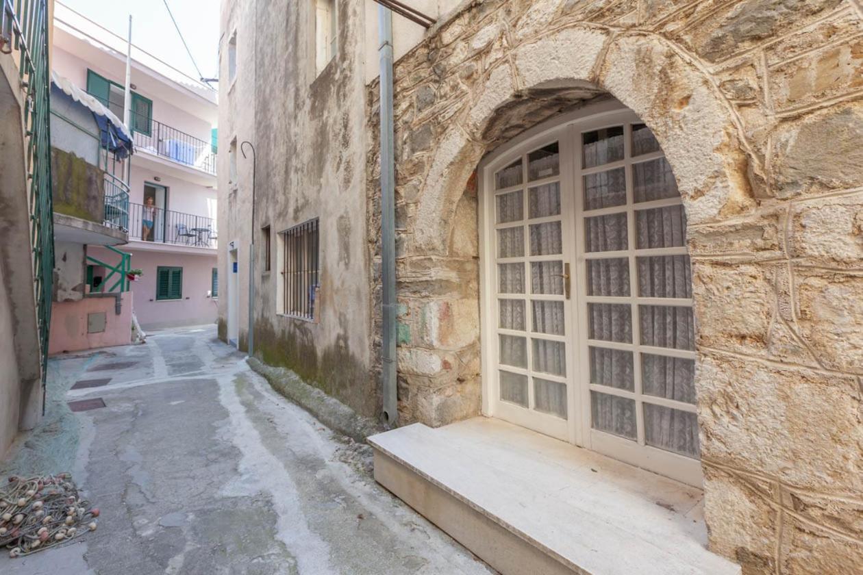 פודגורה Apartmani Marija מראה חיצוני תמונה