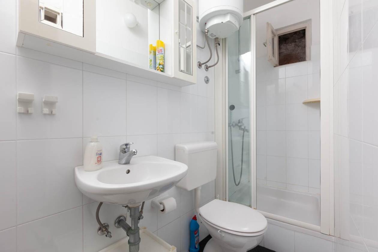 פודגורה Apartmani Marija מראה חיצוני תמונה