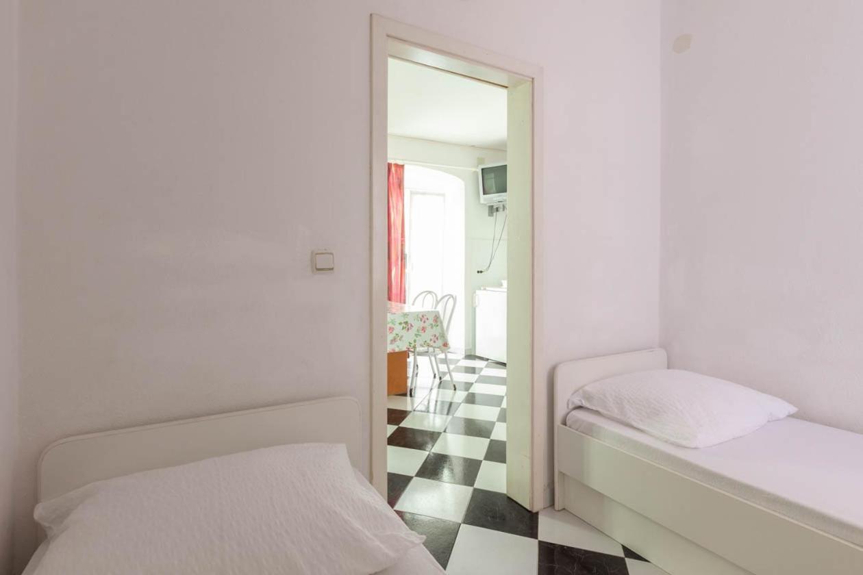 פודגורה Apartmani Marija מראה חיצוני תמונה
